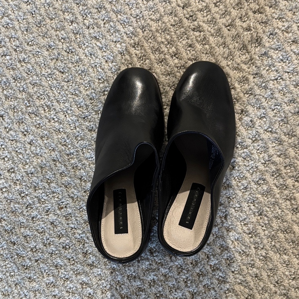 Sanctuary Black Leather Mules
